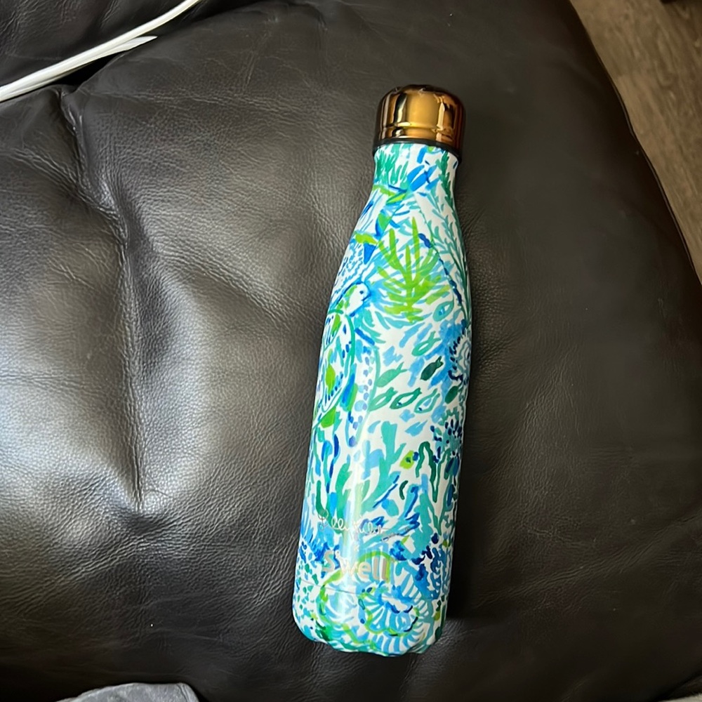 Lilly Pulitzer x Swell water bottle